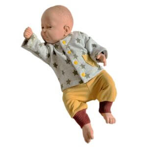 Allround Cardigan Schnittmuster und Nähanleitung für eine Strickjacke für Babys und Kinder